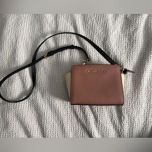 MICHAEL Michael Kors Small Multicolor Leather Mini Crossbody Bag